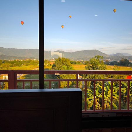 Dd Guesthouse Vang Vieng Exteriör bild