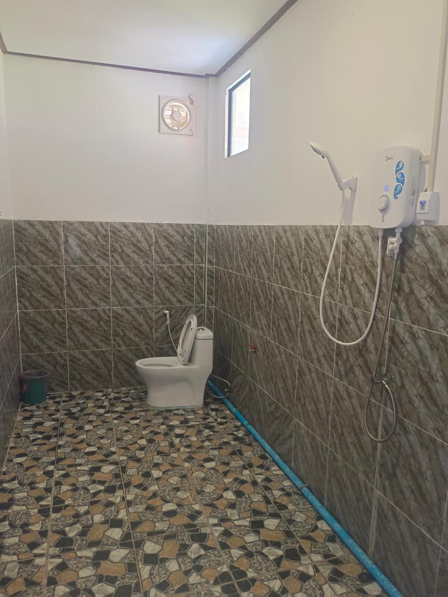 Dd Guesthouse Vang Vieng Exteriör bild