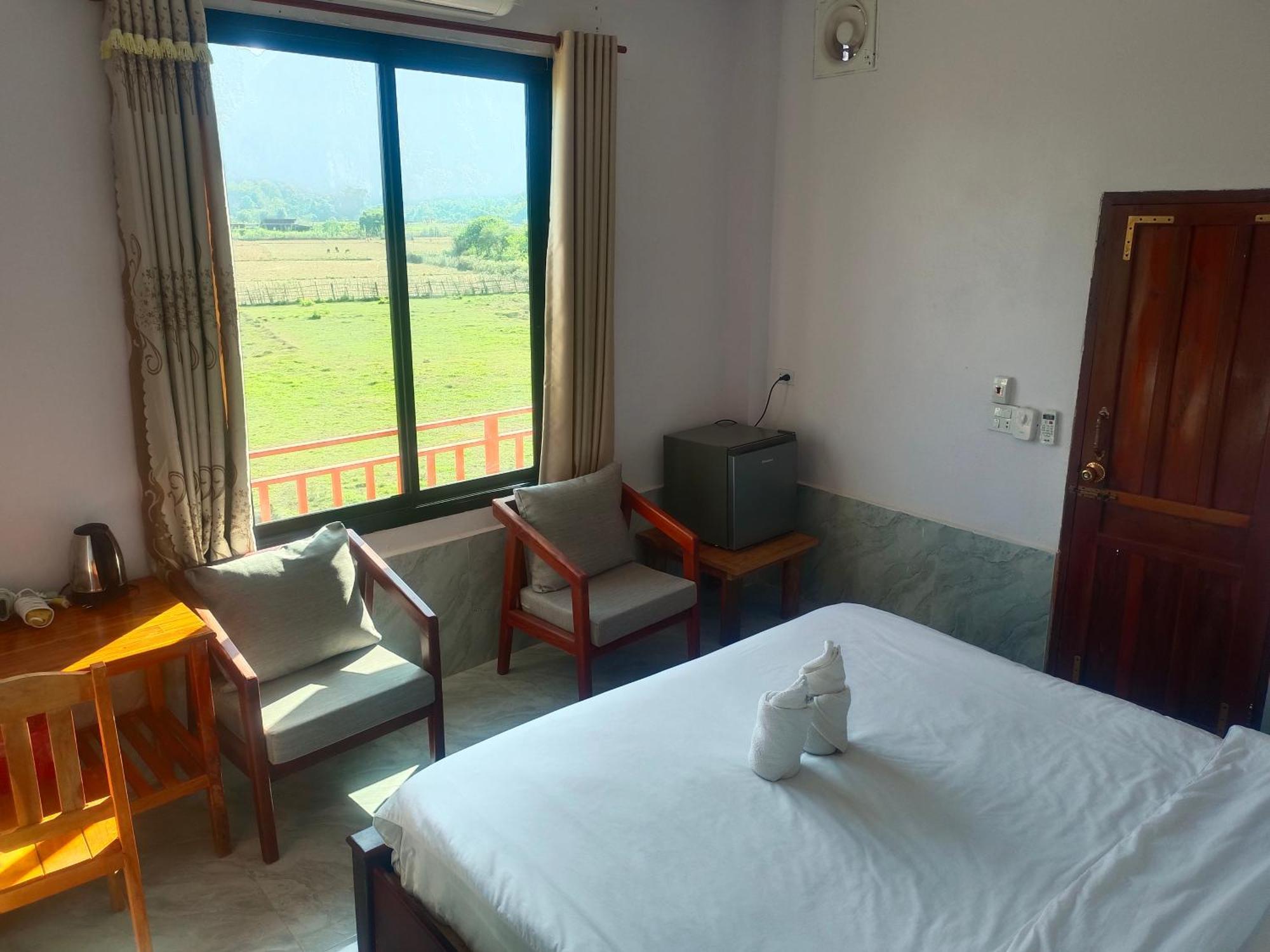 Dd Guesthouse Vang Vieng Exteriör bild