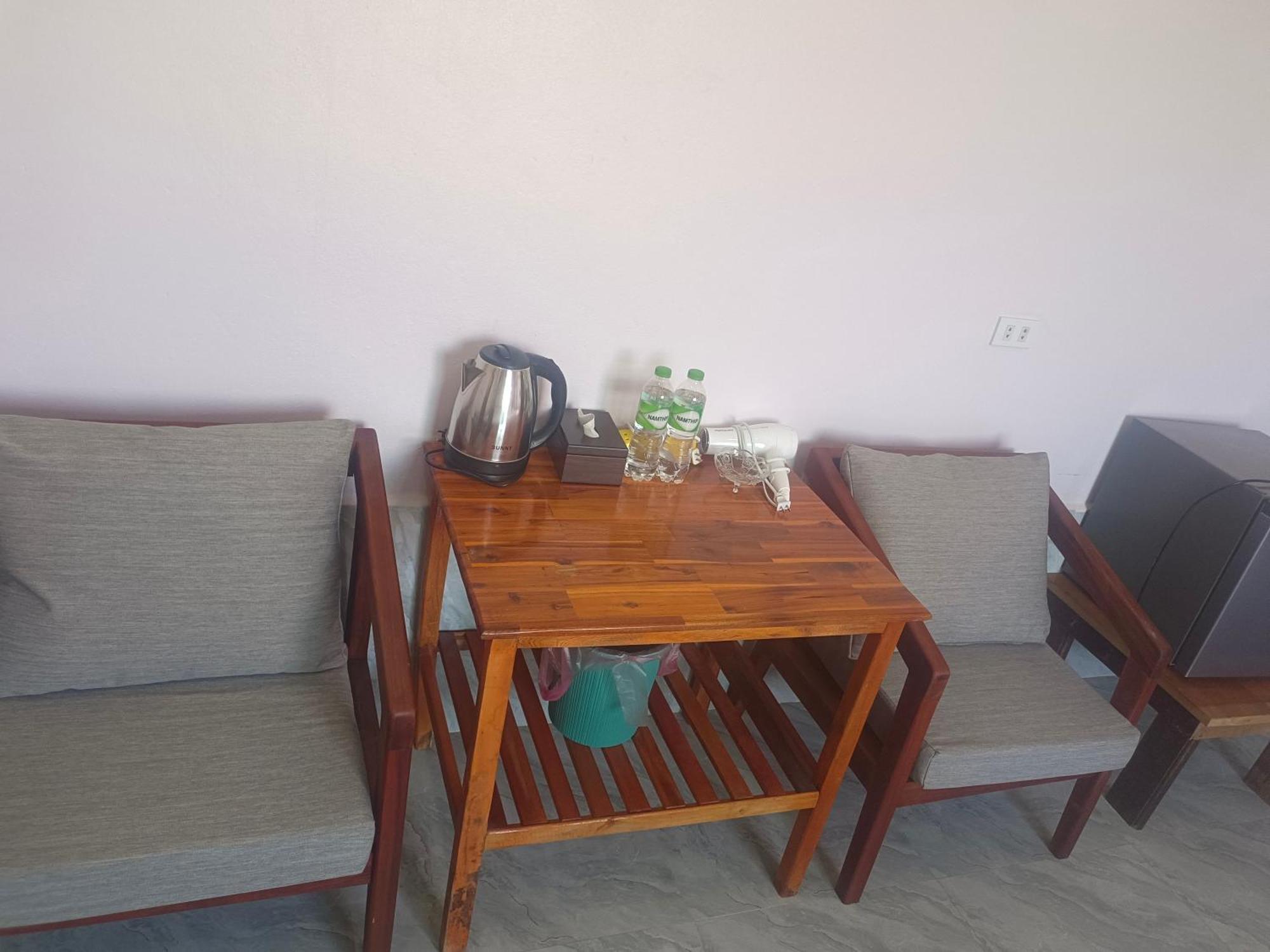 Dd Guesthouse Vang Vieng Exteriör bild