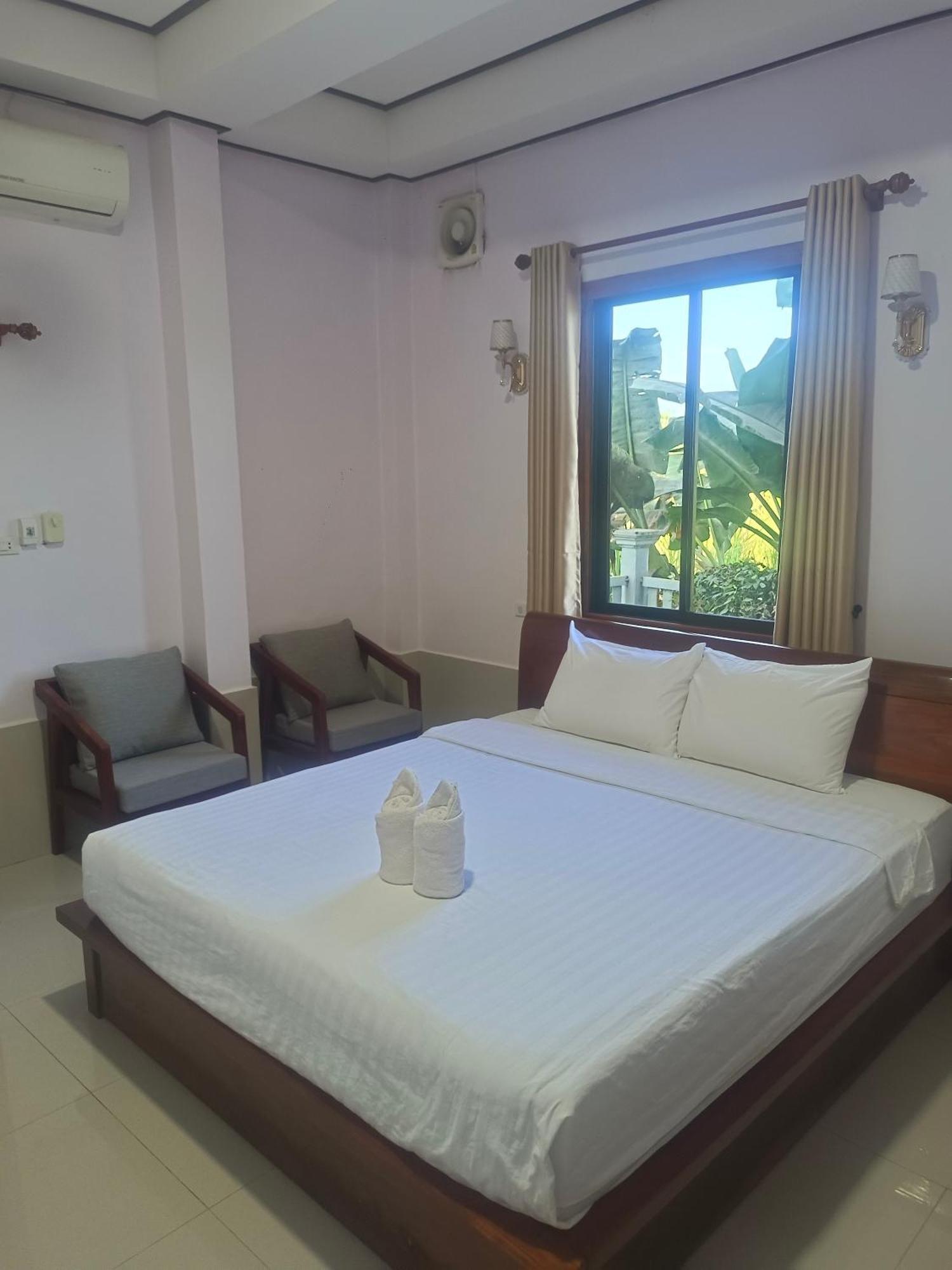 Dd Guesthouse Vang Vieng Exteriör bild