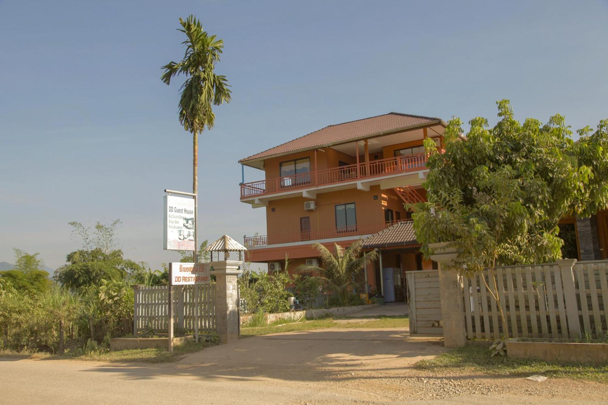 Dd Guesthouse Vang Vieng Exteriör bild