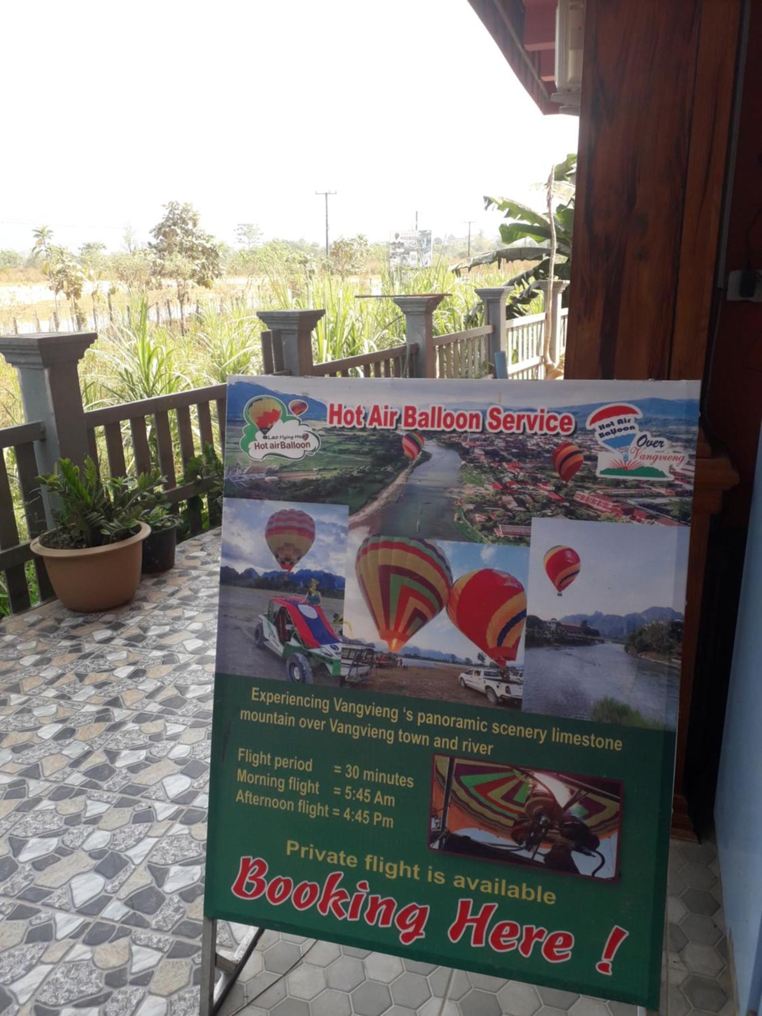 Dd Guesthouse Vang Vieng Exteriör bild
